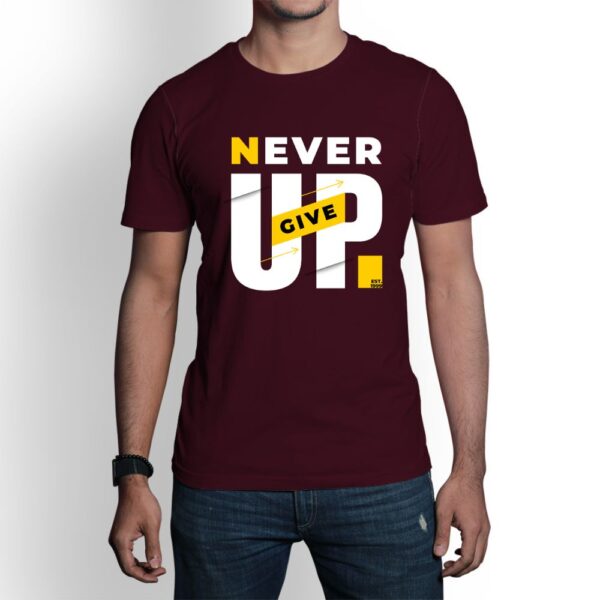 Camiseta de hombre clásica Premium Never Give Up - Imagen 6