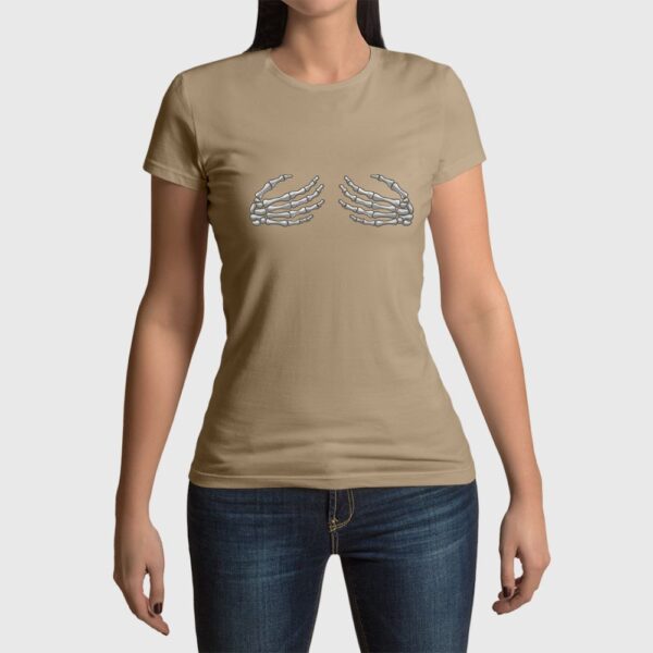 Camiseta de mujer clásica Premium Manos Halloween - Imagen 9