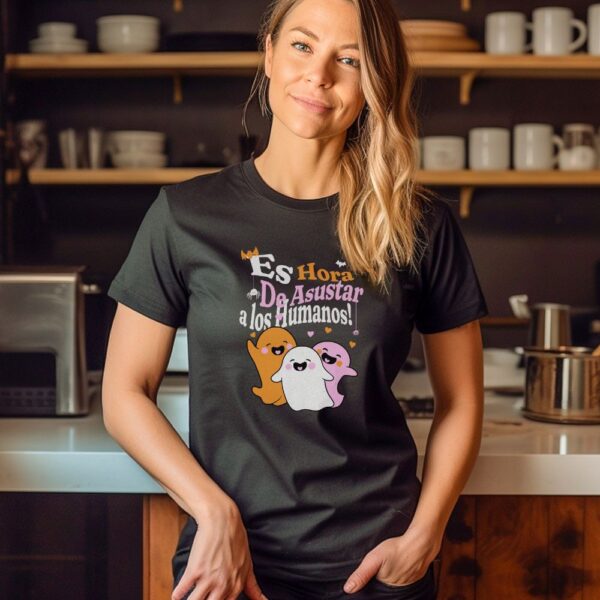 Camiseta de mujer clásica Premium Es Hora de Asustar a los Humanos - Imagen 6