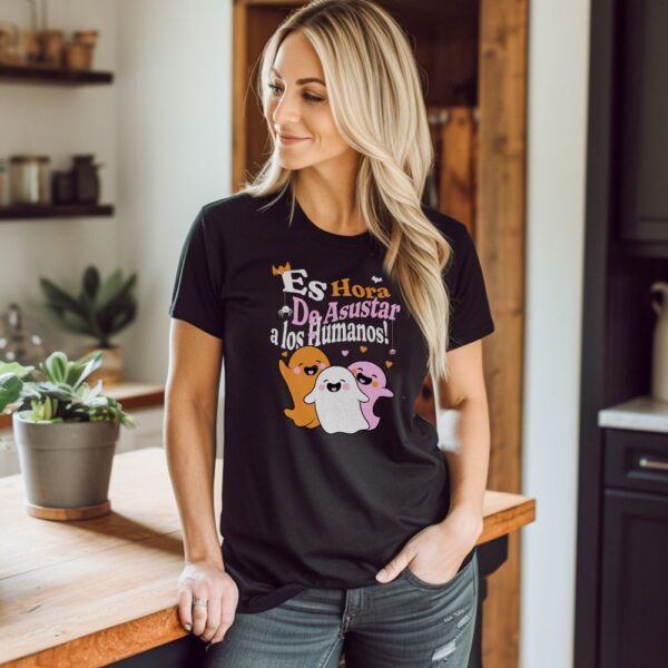 Camiseta de mujer clásica Premium Es Hora de Asustar a los Humanos - Imagen 4