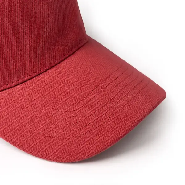 Gorra Unisex modelo FRED 1470 Personalizada con Parche de Piel Grabada - Imagen 4